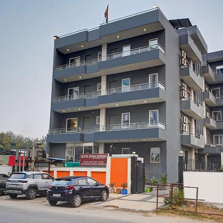 Hotel Noida Express Exterior photo