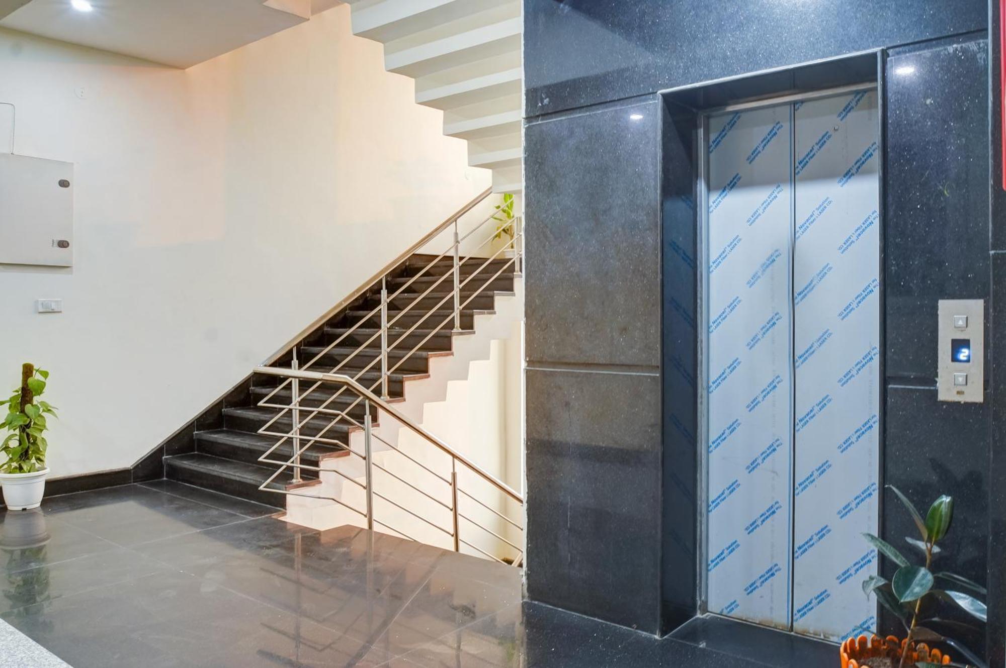 Hotel Noida Express Exterior photo