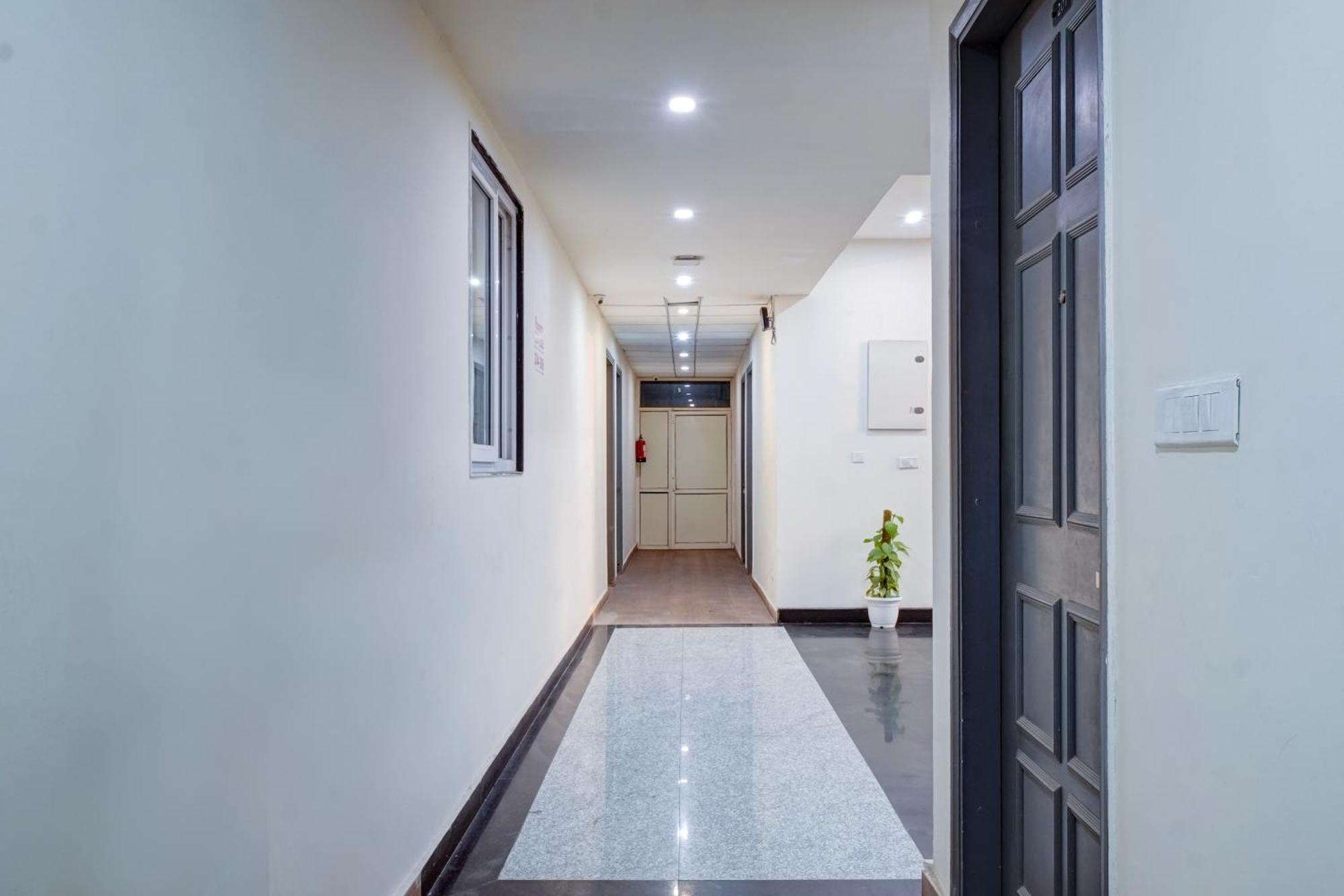 Hotel Noida Express Exterior photo