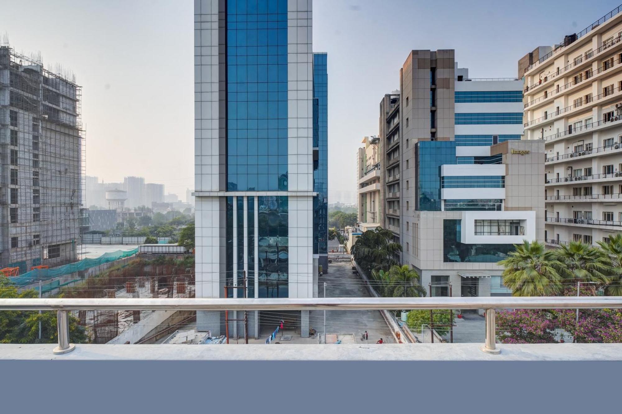 Hotel Noida Express Exterior photo