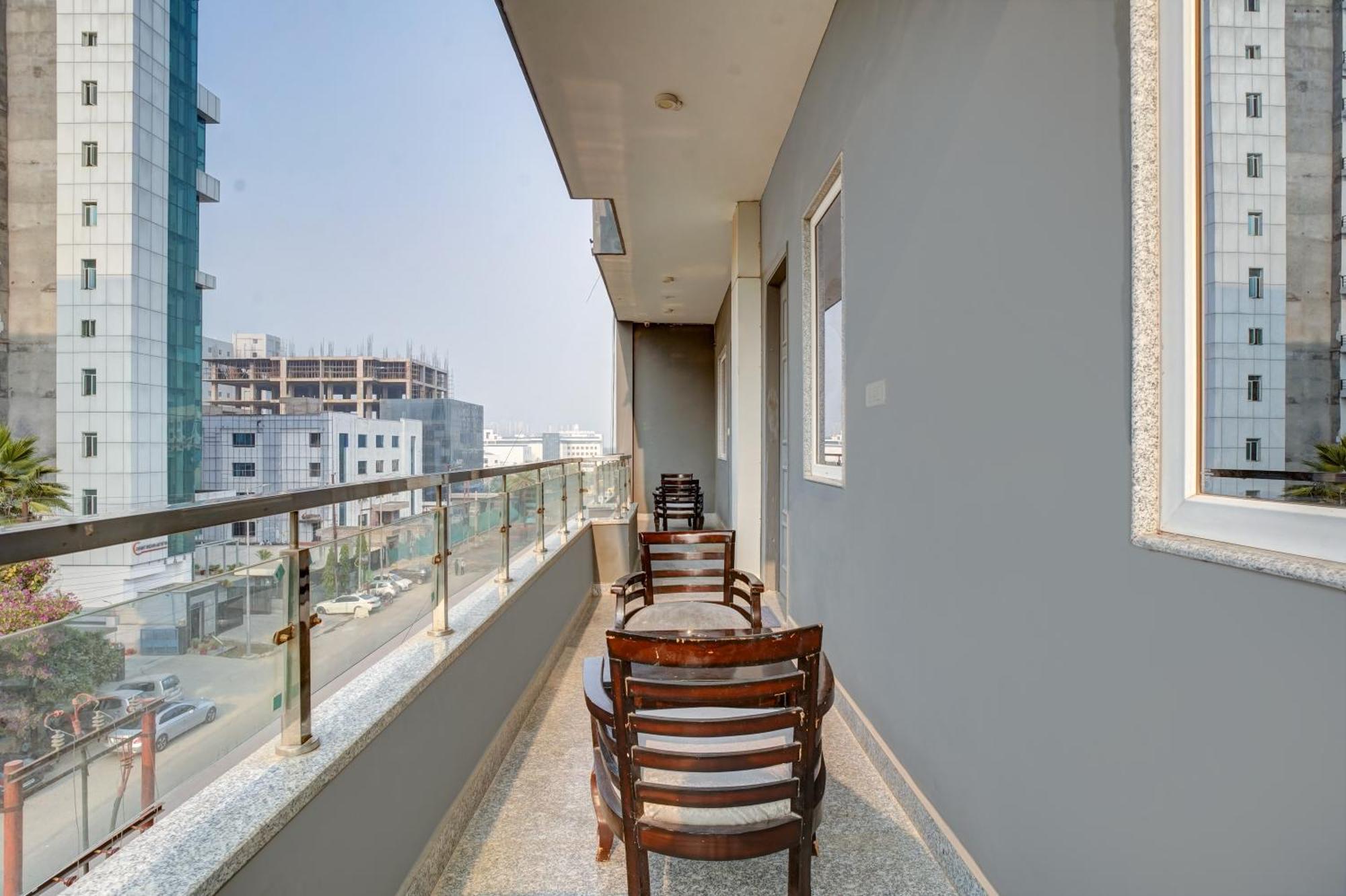 Hotel Noida Express Exterior photo
